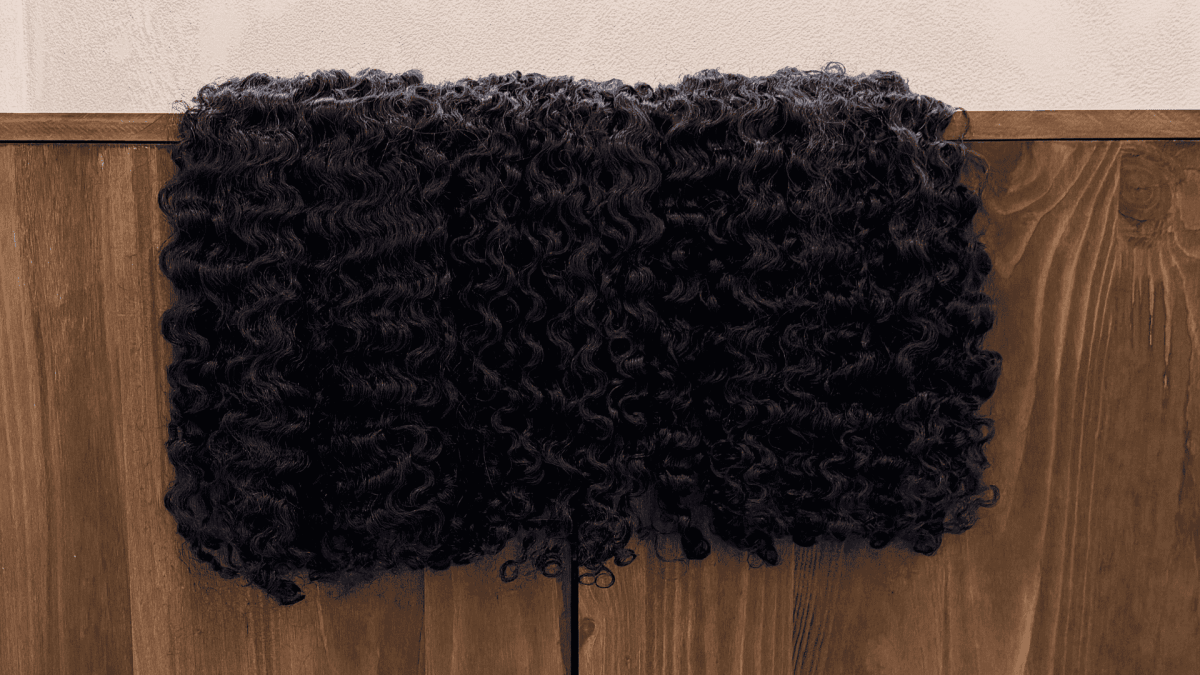 Lisser son tissage Burmese Curly : Comment ne pas abîmer ses boucles ?